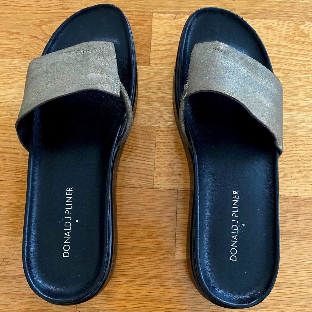 Donald Pliner Fifi Sandals, Pewter, size 8.5